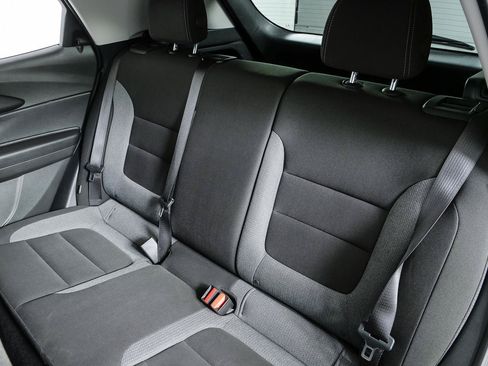 Certified 2025 Chevrolet TrailBlazer LT AWD/4WD image 17