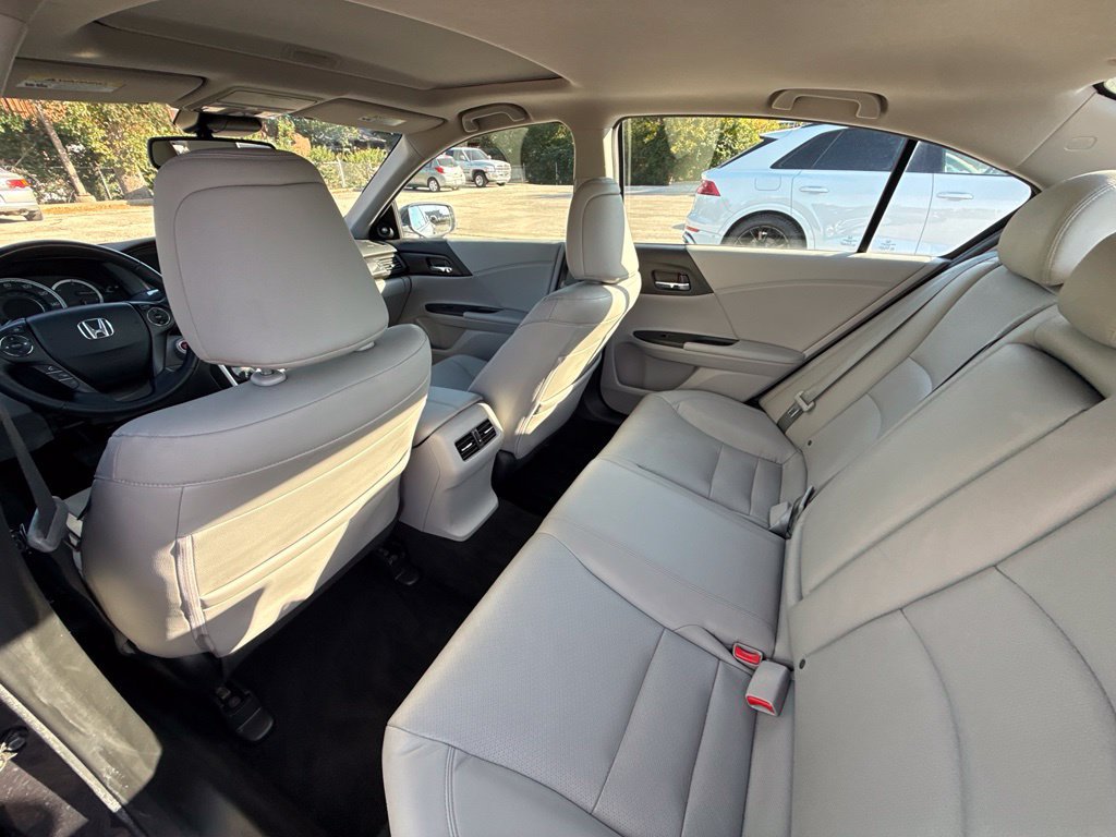 Used 2015 Honda Accord EX-L image 26