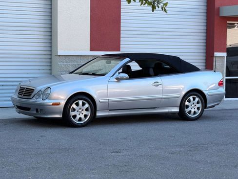 Used 2000 Mercedes-Benz CLK 320 Cabriolet image 21