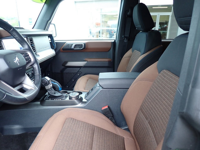Used 2023 Ford Bronco Outer Banks AWD/4WD image 12