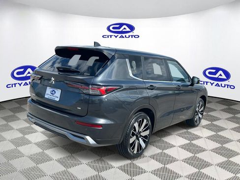 Used 2025 Mitsubishi Outlander SE AWD/4WD image 4
