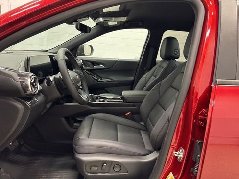 New 2026 Chevrolet Equinox LT w/ Convenience Package II AWD/4WD image 9
