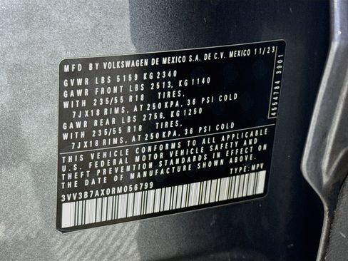 Used 2024 Volkswagen Tiguan SE FWD image 40