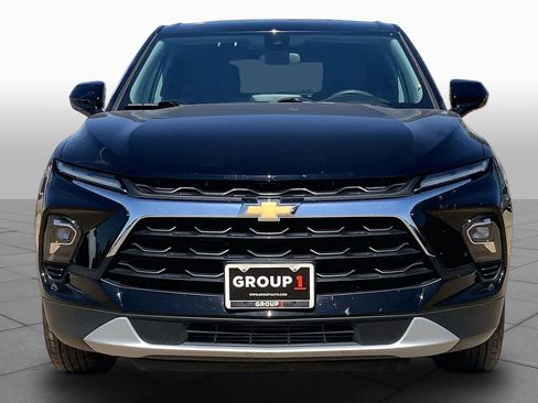 Used 2025 Chevrolet Blazer LT AWD/4WD image 3