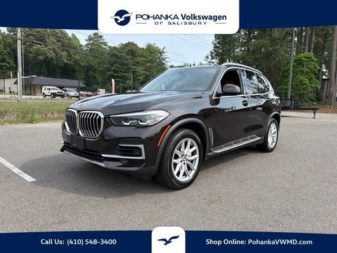 Used 2022 BMW X5 xDrive40i w/ Climate Comfort Package AWD/4WD image 1