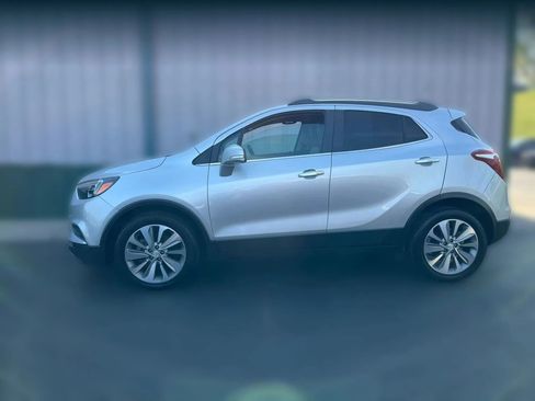 Used 2019 Buick Encore Preferred image 2