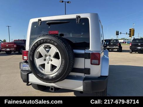 Used 2012 Jeep Wrangler Sahara w/ Dual Top Group AWD/4WD image 17
