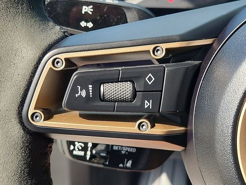 Certified 2025 Porsche Taycan 4S image 21