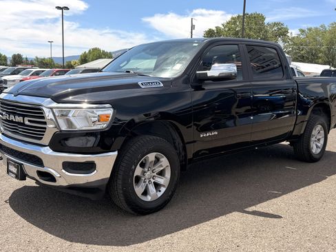 Used 2024 RAM 1500 Laramie w/ Off Road Group AWD/4WD image 3