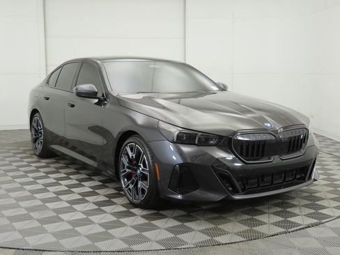 Certified 2024 BMW i5 eDrive40i w/ Executive Package image 3