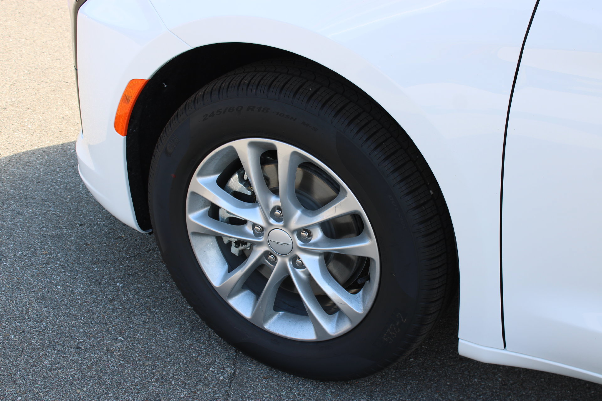 New 2027 Chrysler Pacifica Select FWD image 11
