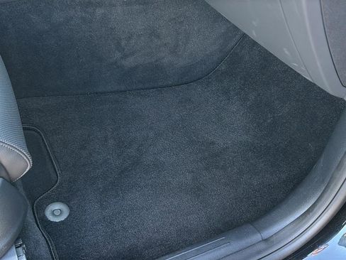 Certified 2026 Genesis GV70 2.5T AWD/4WD image 36