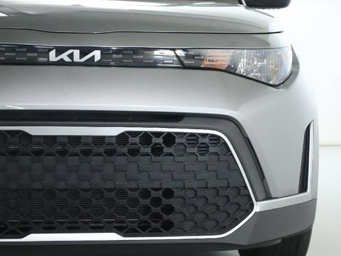 Used 2023 Kia Soul LX FWD image 8