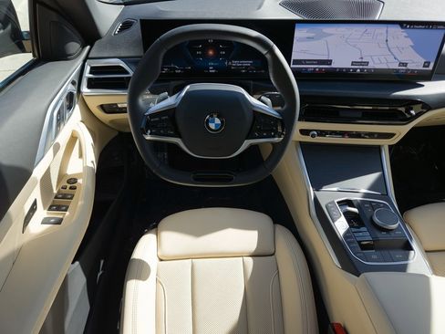 Used 2025 BMW 430i Convertible w/ Convenience Package image 22