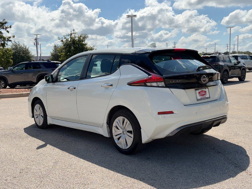 Used 2025 Nissan Leaf S FWD image 6
