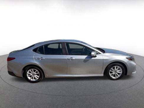 Used 2025 Toyota Camry LE image 16