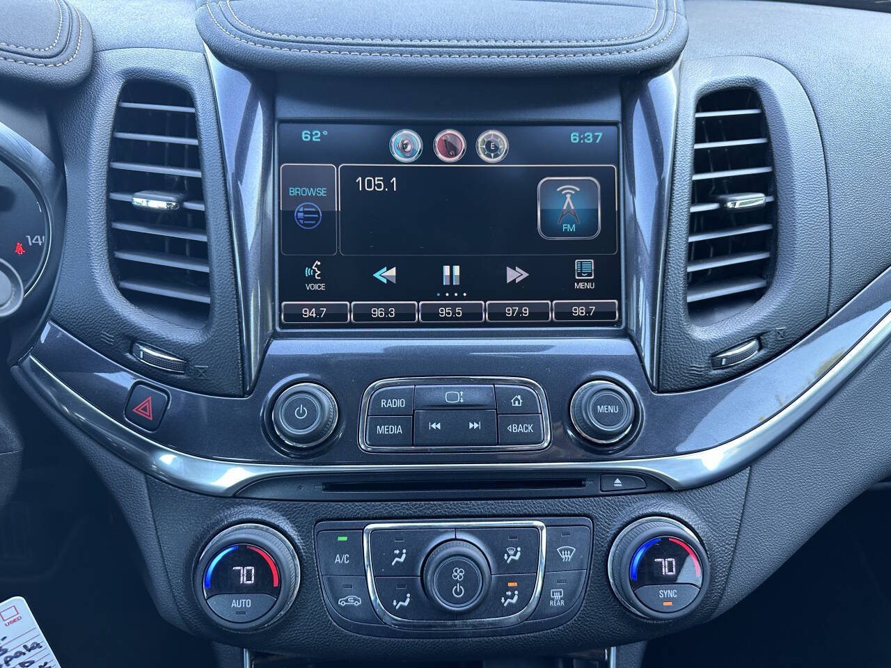Used 2015 Chevrolet Impala LT w/ Convenience Package FWD image 19