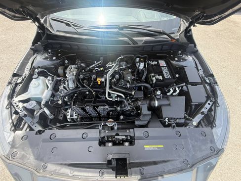 Used 2025 Nissan Altima 2.5 SV FWD image 32