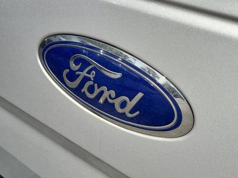 Used 2015 Ford F150 Lariat RWD image 5