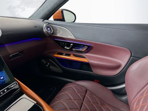 Used 2024 Mercedes-Benz SL 63 AMG 4MATIC image 25