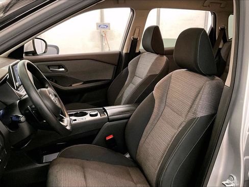 Used 2021 Nissan Rogue SV image 24