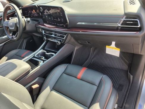 Used 2024 Chevrolet Traverse RS w/ LPO, Floor Liner Package image 19