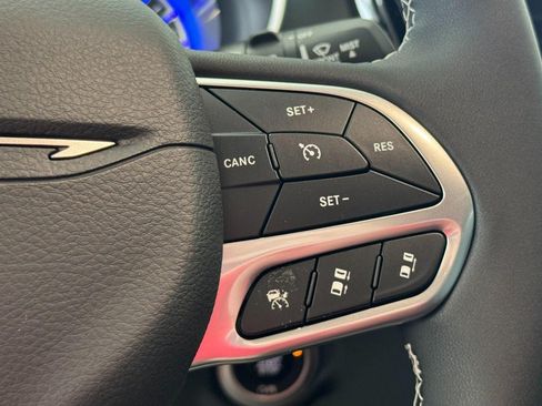 New 2027 Chrysler Pacifica Select w/ Family Tech Group FWD image 16