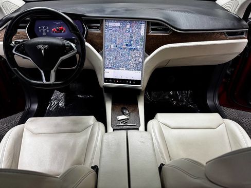 Used 2017 Tesla Model X 75D image 37
