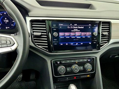 Used 2021 Volkswagen Atlas SEL image 17