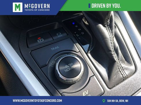 Used 2019 Toyota RAV4 LE AWD/4WD image 26