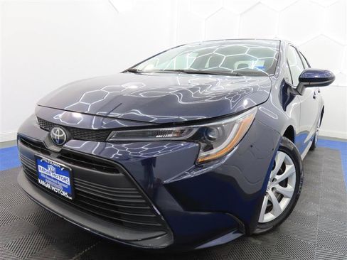 Used 2024 Toyota Corolla LE FWD image 1