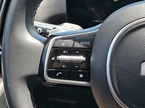 Certified 2025 Kia Sorento EX w/ EX Panoramic Sunroof Package AWD/4WD image 22