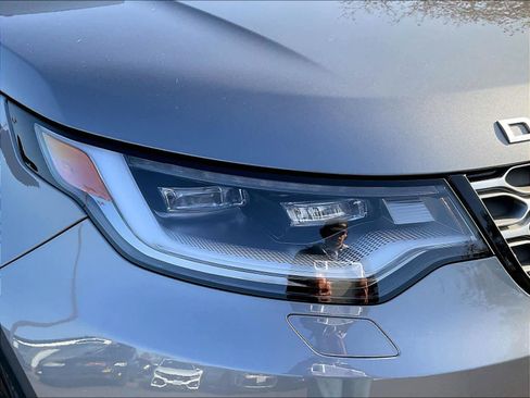 New 2025 Land Rover Discovery Metropolitan Edition image 33