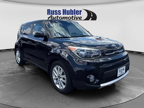 Used 2018 Kia Soul + FWD image 9