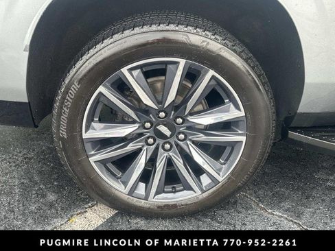 Used 2023 Cadillac Escalade ESV Sport w/ Touring Package AWD/4WD image 17