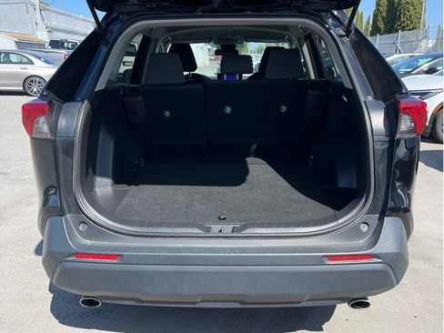 Used 2024 Toyota RAV4 XLE FWD image 5