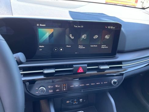 New 2026 Kia Sportage EX FWD image 19