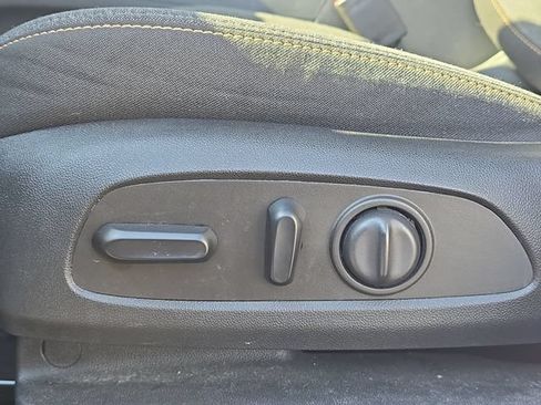 Used 2022 Chevrolet Equinox LT FWD image 40