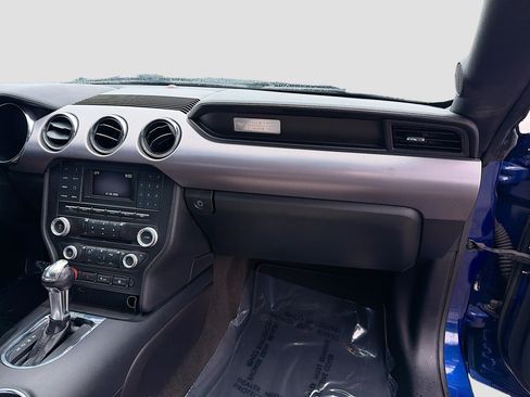 Used 2015 Ford Mustang Coupe image 16