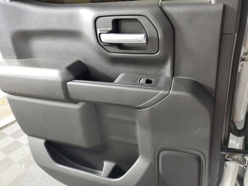 Used 2022 Chevrolet Silverado 1500 Custom AWD/4WD image 16