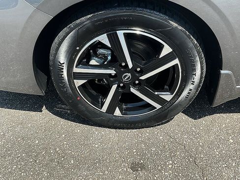 Certified 2024 Nissan Sentra SV w/ All-Weather Package FWD image 7