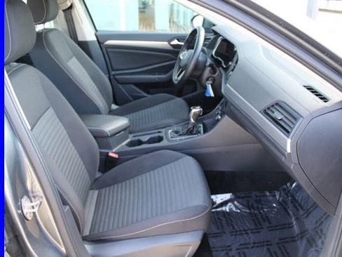 Used 2024 Volkswagen Jetta S image 17