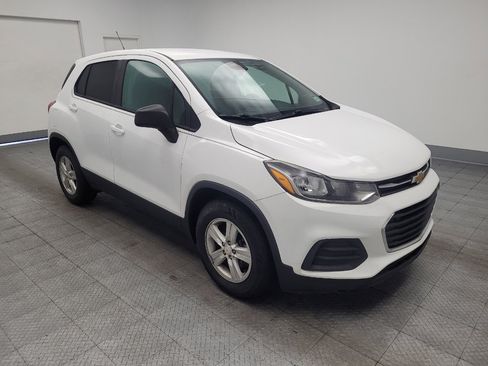 Used 2020 Chevrolet Trax LS w/ Tint and Cruise Package FWD image 13