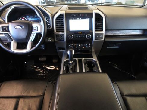 Used 2019 Ford F150 Lariat image 23