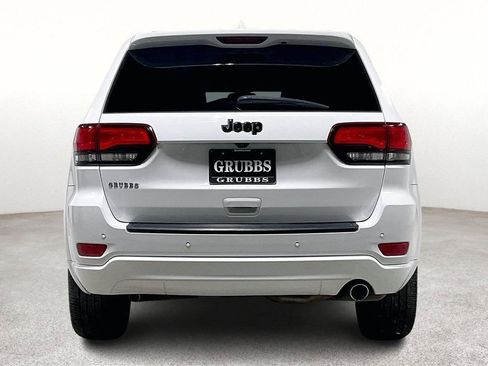 Used 2019 Jeep Grand Cherokee Altitude image 6