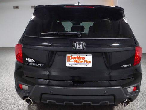 Used 2023 Honda Passport EX-L image 8