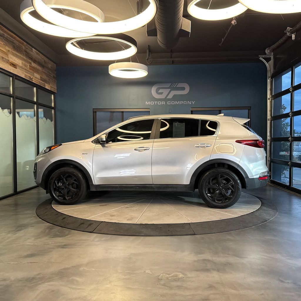 Used 2022 Kia Sportage LX AWD/4WD image 6