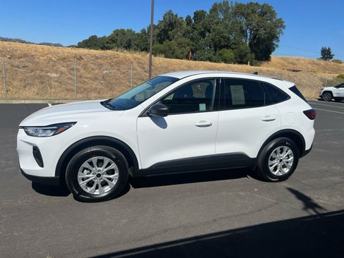 Used 2025 Ford Escape Active AWD/4WD image 7