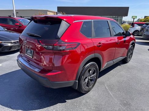 Used 2026 Nissan Rogue SV w/ Cold Weather Package FWD image 5