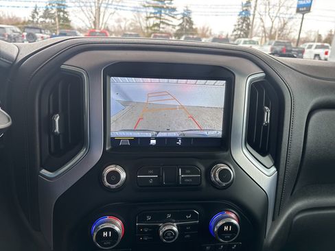 Used 2019 GMC Sierra 1500 SLT image 17